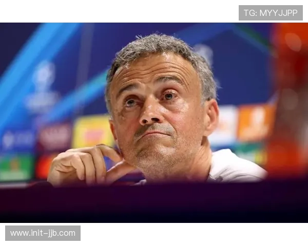 恩里克4-3-3体系成熟,巴黎中场控制力成法甲统治关键 恩里克4-3-3体系成熟,巴黎中场控制力成法甲统治关键